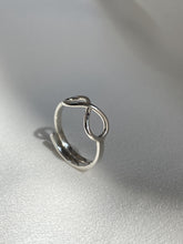 Infinito, Anillo unisex ajustable de Plata Ley .925 tallas 4-9 existencia