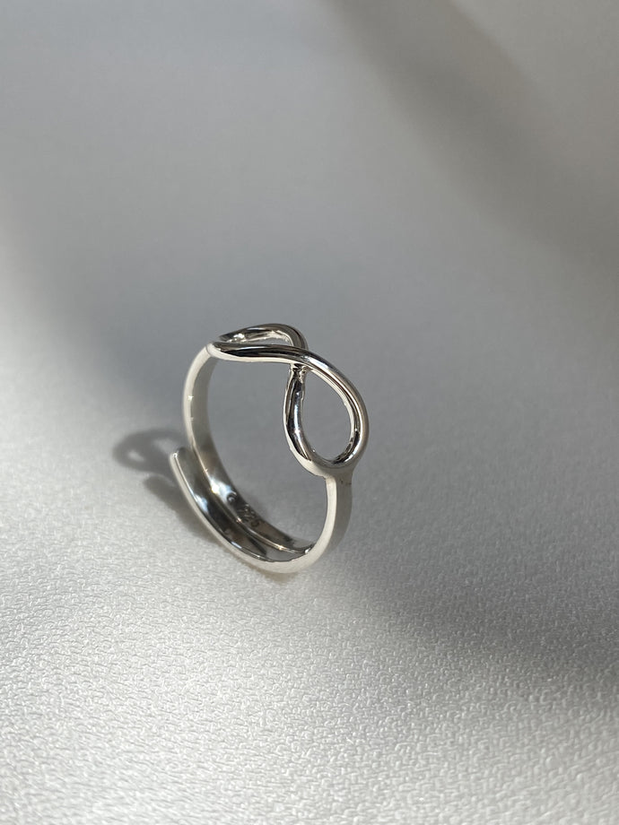 Infinito, Anillo unisex ajustable de Plata Ley .925 tallas 4-9 existencia