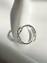 Infinito, Anillo unisex ajustable de Plata Ley .925 tallas 4-9 existencia