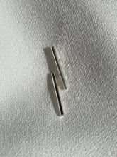 Once, Broqueles aretes pequeños de Plata Ley .925