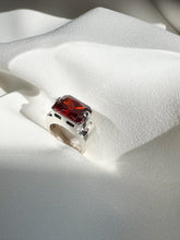 Cristal red, Anillo de Plata Ley .925, única pieza talla 7.5