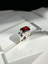 Cristal red, Anillo de Plata Ley .925, única pieza talla 7.5