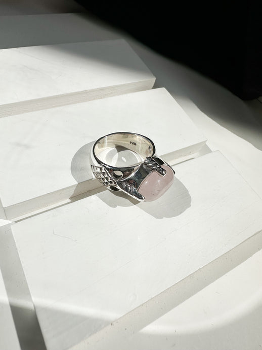 Cuarzo Rosa ó Zirconia, Anillo de Plata Ley .925 talla 7.5, edición especial!