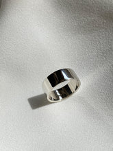 Argolla de bodas detalle de anillo de plata .925 grosor 6 mm grabable minimalista