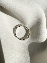 anillo de plata ley .925 torzal grueso con anilleta lisa, anillo unisex, argolla torzal de plata