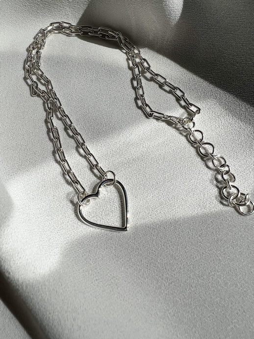 Collar choker de corazón plata mujer