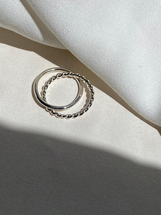 Anillo doble argolla de plata dorsal y lisa regalo mujer hombre unisex