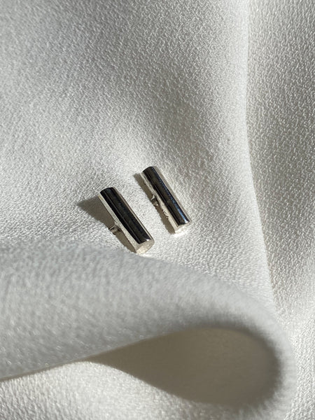 Lord, Broqueles aretes pequeños de Plata Ley .925