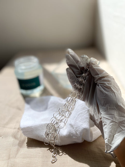 Kit de limpieza franela y líquido.